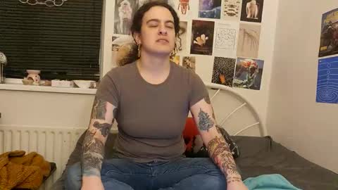 Snapshot of sluttysuzie17 chatting on April 2026 10:25:02 PM SluttySuzie17 online show from April 2026 10:25:02 PM