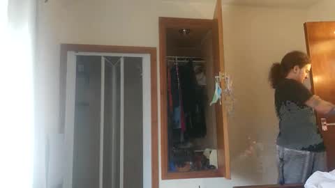 Snapshot of sluttysuzie17 chatting on May 2026 03:39:02 PM SluttySuzie17 online show from May 2026 03:39:02 PM