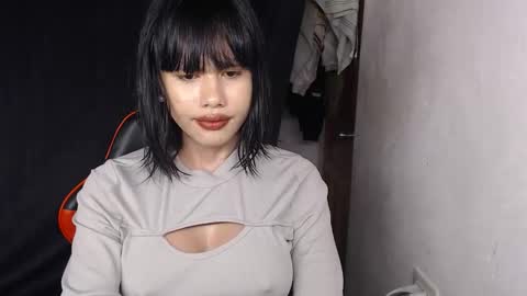 Jennifer online show from December 2025 08:21:02 AM