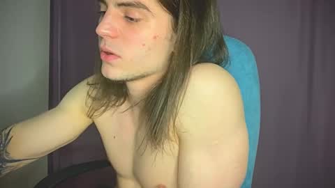 Snapshot of sly_gus chatting on January 2025 06:23:01 PM Gus online show from January 2025 06:23:01 PM