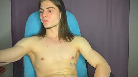 Snapshot of sly_gus chatting on January 2025 07:43:01 PM Gus online show from January 2025 07:43:01 PM