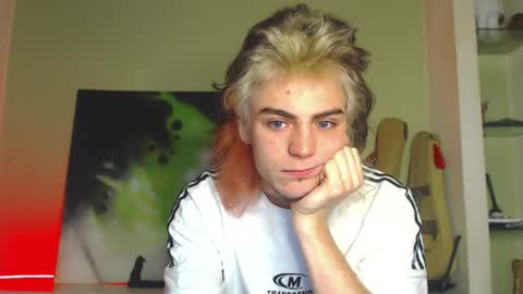 Snapshot of sly_gus chatting on September 2025 03:17:01 AM Gus online show from September 2025 03:17:01 AM