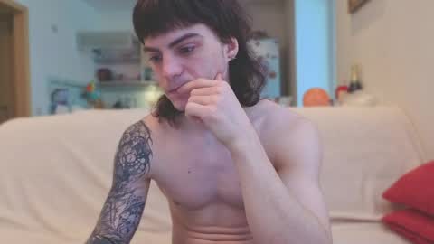 Snapshot of sly_gus chatting on March 2026 10:06:01 AM Gus online show from March 2026 10:06:01 AM