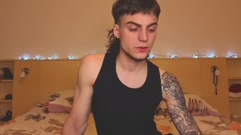Snapshot of sly_gus chatting on April 2026 06:21:01 PM Gus online show from April 2026 06:21:01 PM
