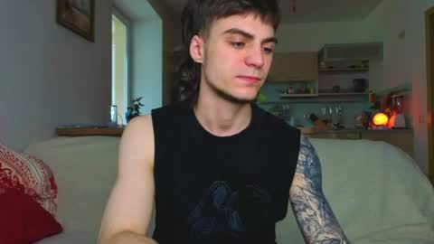 Snapshot of sly_gus chatting on May 2026 03:46:02 AM Gus online show from May 2026 03:46:02 AM
