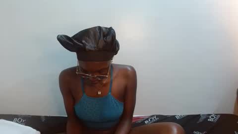 Snapshot of sly_rose chatting on November 2025 08:52:02 PM sly_rose online show from November 2025 08:52:02 PM