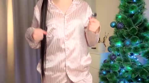 Lily online show from January 2026 01:04:02 PM