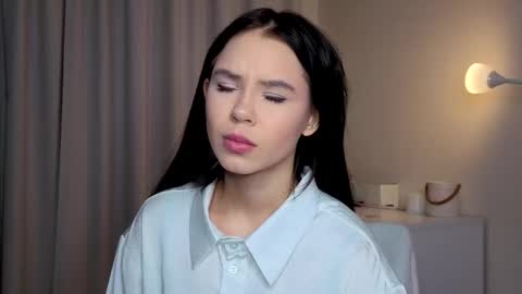 Lily online show from February 2026 01:27:02 PM