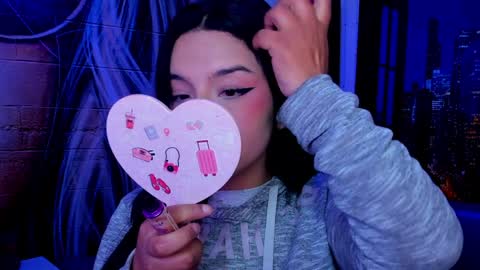Snapshot of small__naughty chatting on December 2024 01:18:02 PM Mariana Torres online show from December 2024 01:18:02 PM