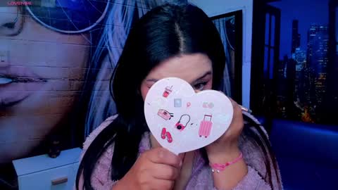 Snapshot of small__naughty chatting on January 2025 02:19:01 PM Mariana Torres online show from January 2025 02:19:01 PM