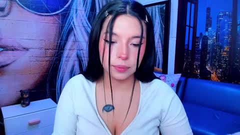 Snapshot of small__naughty chatting on February 2025 02:05:01 PM Mariana Torres online show from February 2025 02:05:01 PM