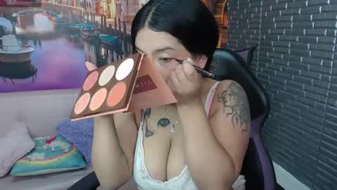 Snapshot of small__naughty chatting on October 2025 01:43:02 PM Mariana Torres online show from October 2025 01:43:02 PM