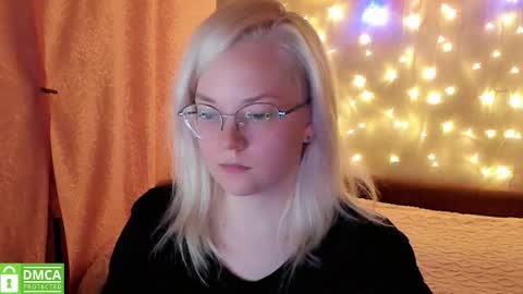 Snapshot of smallimpmeili chatting on November 2025 08:00:01 PM smallimpmeili online show from November 2025 08:00:01 PM