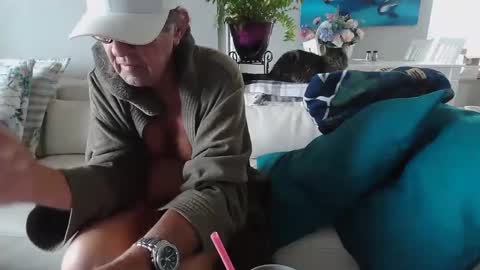 Daddy online show from January 2025 03:42:01 PM