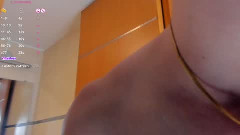 Snapshot of smiith_jade chatting on December 2024 10:12:01 PM Jade Smiith online show from December 2024 10:12:01 PM