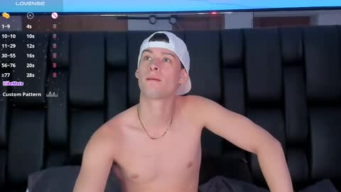 Snapshot of smiith_jade chatting on February 2025 10:04:01 PM Jade Smiith online show from February 2025 10:04:01 PM