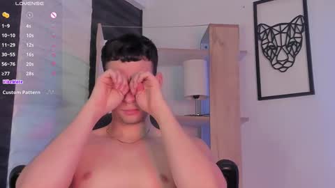 Snapshot of smiith_jade chatting on February 2025 10:14:01 PM Jade Smiith online show from February 2025 10:14:01 PM