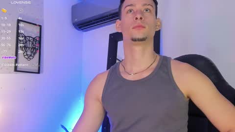 Snapshot of smiith_jade chatting on March 2025 09:54:02 PM Jade Smiith online show from March 2025 09:54:02 PM