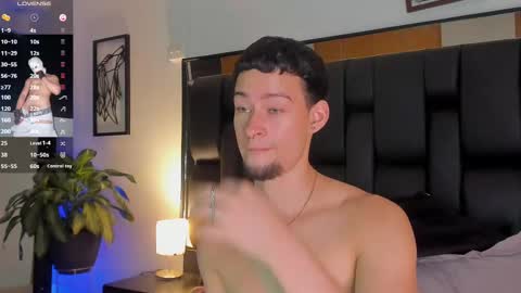 Snapshot of smiith_jade chatting on October 2025 11:02:01 PM Jade Smiith online show from October 2025 11:02:01 PM