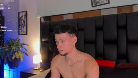 Snapshot of smiith_jade chatting on October 2025 10:40:02 PM Jade Smiith online show from October 2025 10:40:02 PM