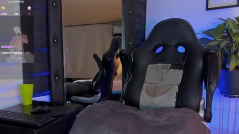 Snapshot of smiith_jade chatting on October 2025 12:40:02 AM Jade Smiith online show from October 2025 12:40:02 AM