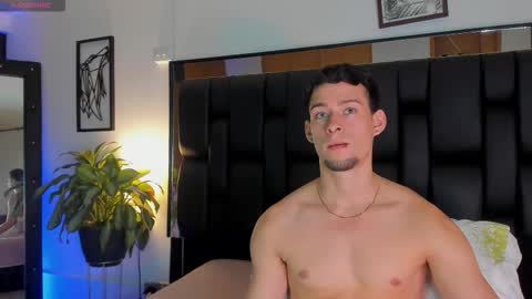 Snapshot of smiith_jade chatting on November 2025 10:42:01 PM Jade Smiith online show from November 2025 10:42:01 PM