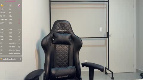 Emily Burns online show from October 2025 07:04:02 PM