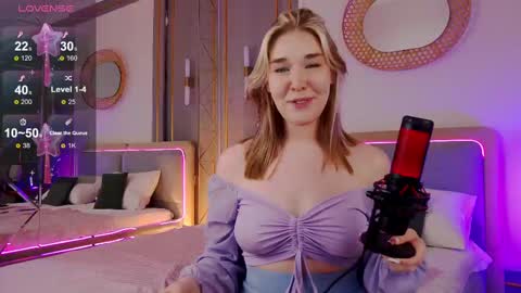 Mia online show from February 2025 08:17:01 AM