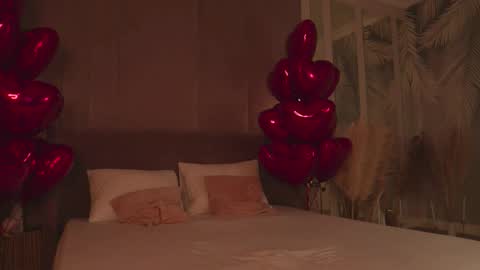 Mia online show from February 2026 05:00:02 AM