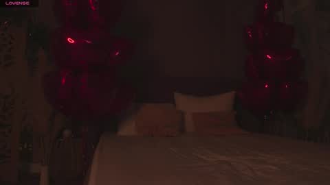 Mia online show from February 2026 05:03:02 AM