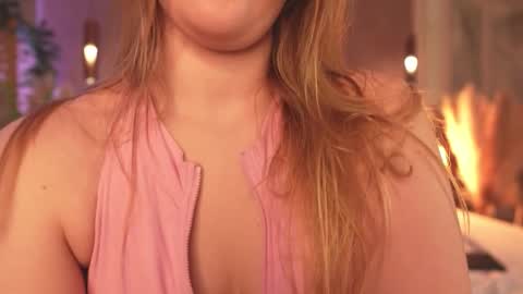 Mia online show from March 2026 05:33:02 AM