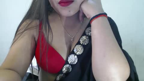 Snapshot of smiley_queen99 chatting on May 2026 07:28:02 AM smiley online show from May 2026 07:28:02 AM