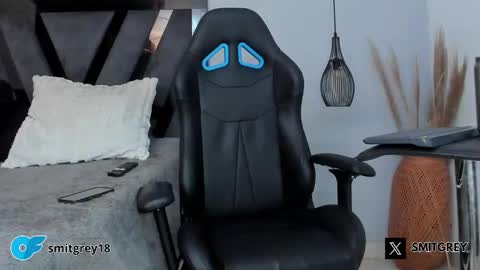 Snapshot of smitgrey chatting on March 2026 05:47:02 AM SMIT online show from March 2026 05:47:02 AM