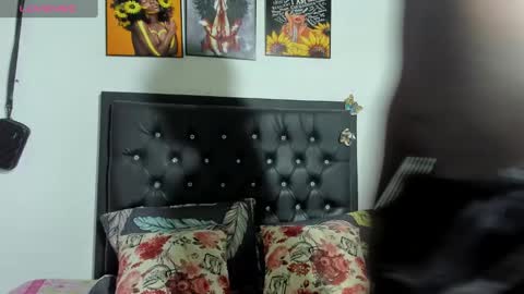 Snapshot of smith_oliver chatting on December 2024 09:00:02 PM Smith online show from December 2024 09:00:02 PM