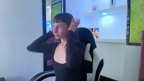 smith online show from November 2025 03:45:01 AM