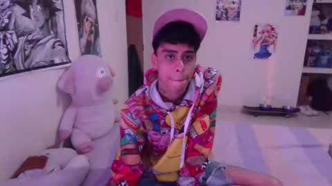 Snapshot of smoker00teddybear chatting on December 2024 07:05:01 AM teddy online show from December 2024 07:05:01 AM