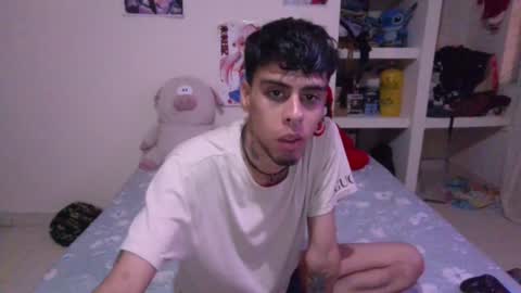 Snapshot of smoker00teddybear chatting on December 2024 03:47:02 AM teddy online show from December 2024 03:47:02 AM