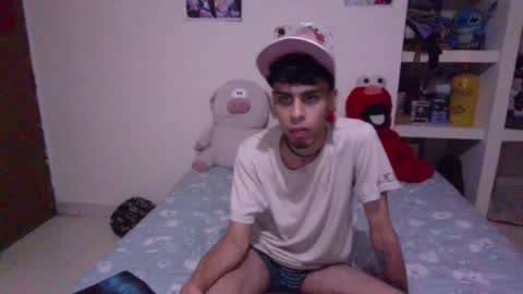 Snapshot of smoker00teddybear chatting on December 2024 06:49:02 AM teddy online show from December 2024 06:49:02 AM