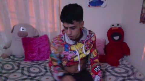 Snapshot of smoker00teddybear chatting on February 2025 06:12:01 AM teddy online show from February 2025 06:12:01 AM