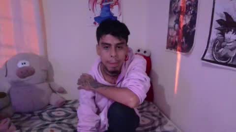 Snapshot of smoker00teddybear chatting on February 2025 07:01:01 AM teddy online show from February 2025 07:01:01 AM