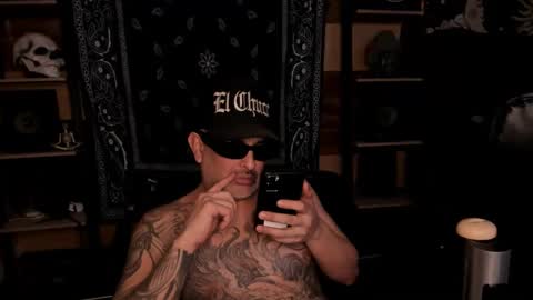 Snapshot of smokey915 chatting on December 2024 07:18:02 AM Smokey915 online show from December 2024 07:18:02 AM