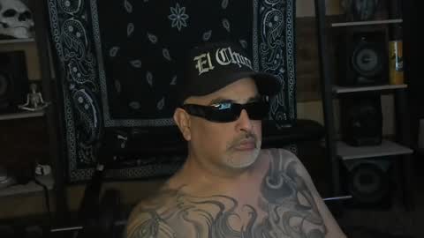Snapshot of smokey915 chatting on December 2024 02:38:02 AM Smokey915 online show from December 2024 02:38:02 AM