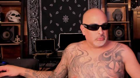 Snapshot of smokey915 chatting on January 2025 03:58:01 AM Smokey915 online show from January 2025 03:58:01 AM