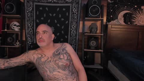 Snapshot of smokey915 chatting on January 2025 03:01:01 AM Smokey915 online show from January 2025 03:01:01 AM