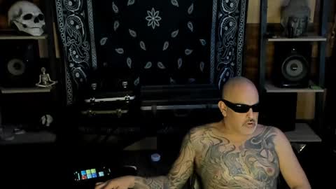 Snapshot of smokey915 chatting on January 2025 02:08:02 AM Smokey915 online show from January 2025 02:08:02 AM
