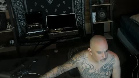 Snapshot of smokey915 chatting on January 2025 09:56:01 AM Smokey915 online show from January 2025 09:56:01 AM
