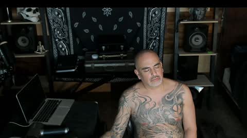 Snapshot of smokey915 chatting on January 2025 12:28:02 PM Smokey915 online show from January 2025 12:28:02 PM