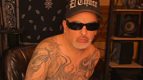 Snapshot of smokey915 chatting on January 2025 09:48:01 AM Smokey915 online show from January 2025 09:48:01 AM