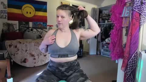 Snapshot of smokihippi chatting on February 2025 10:53:02 PM Big Dawg online show from February 2025 10:53:02 PM