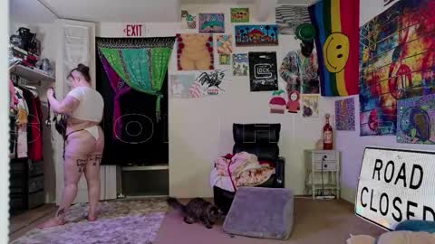 Snapshot of smokihippi chatting on November 2025 11:10:01 AM Big Dawg online show from November 2025 11:10:01 AM